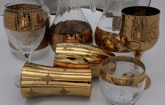 ظروف شیشه ای دستگاه آبکاری طلای 2 طرفه انعکاس رنگ طلایی ، پوشش چسبنده قوی TiN
