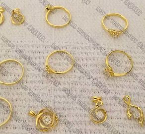 حلقه های پوشش طلای واقعی جواهرات فلزی طلا و جواهر PVD 18K / 24K نوآورانه